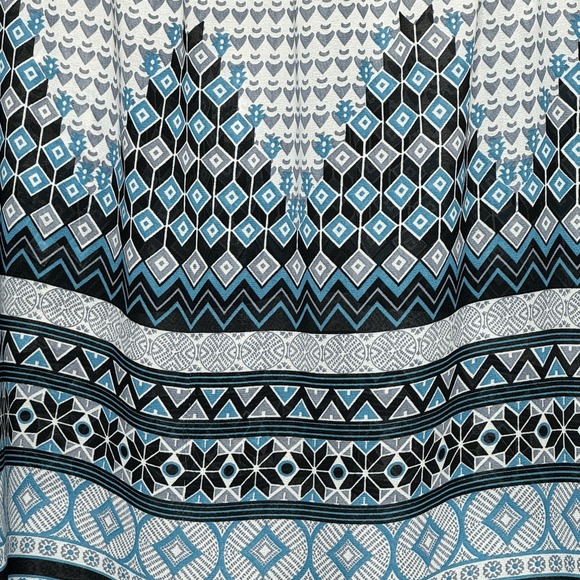 Tantrums XL Shirt Top White Blue Geometric Long Sleeve Keyhole Scoop Neck Womens - Picture 2 of 7